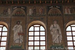 Jesus and the Samaritan Woman/ Jesus heals the Hemorrhaging Woman/ Jesus Heals the Two Blind Men/ Clerestory Register Male Figures, Sant'Apollinare Nuovo, Ravenna