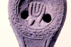 1521
